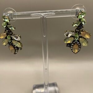 Vintage multi color marquise rhinestone dangle earrings. Green, peach, & white